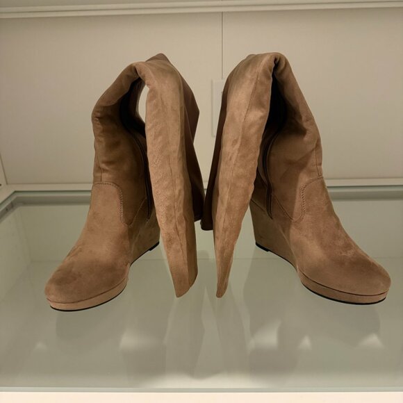 Suede taupe brand new knee high boots Chinese Laundry 7.5 - Picture 6 of 9